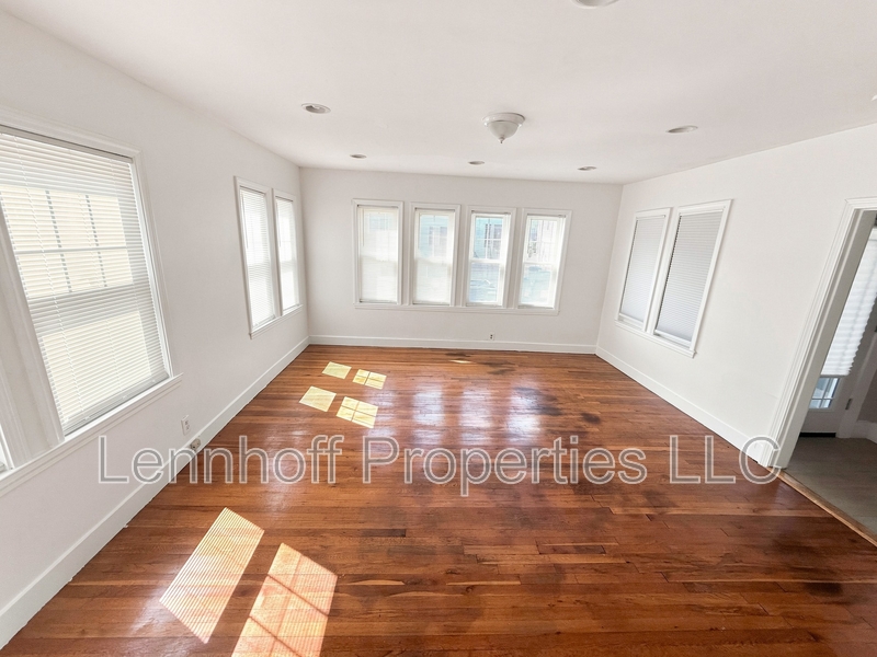 Medford Condo: 17 1st Street