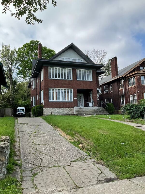 Cincinnati Condo: 611 East Mitchell Ave