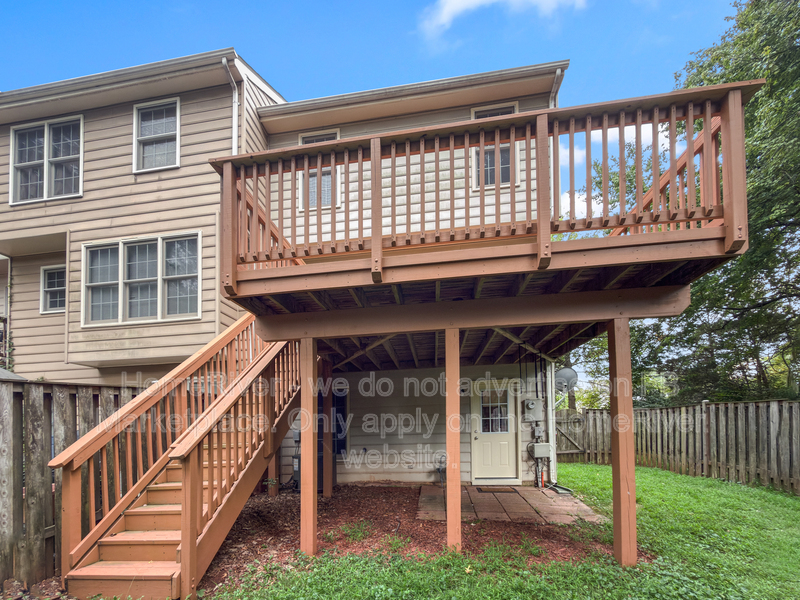 Sterling Townhome: 46718 Woodmint Ter