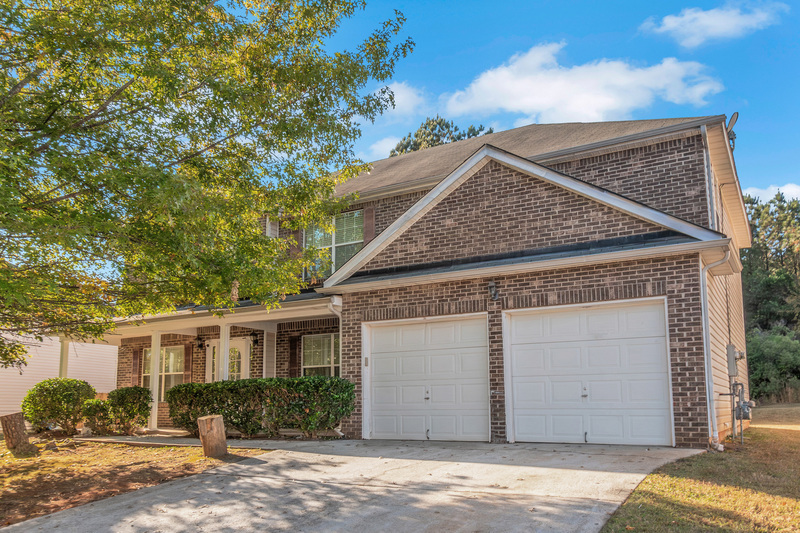 Covington House: 65 Oak Manor