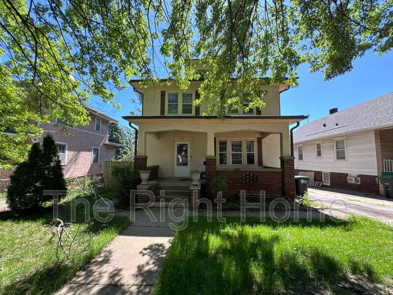 Omaha House: 1521 Park Wild Ave