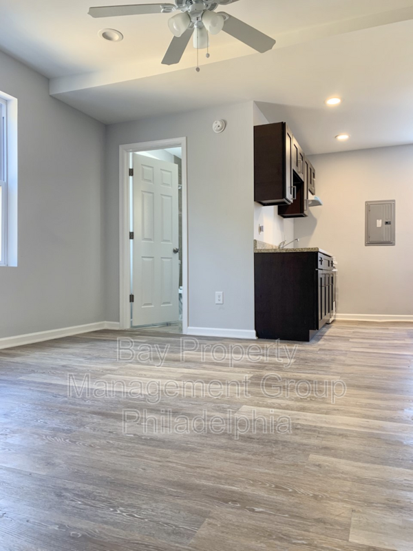 Philadelphia Condo: 133 E Roosevelt Blvd