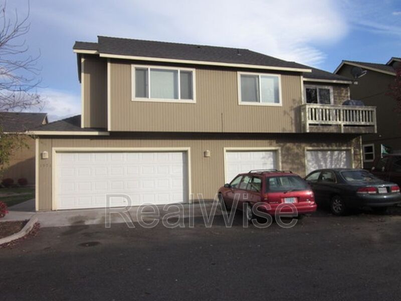 Redmond Townhome: 1973 SW Canyon Dr