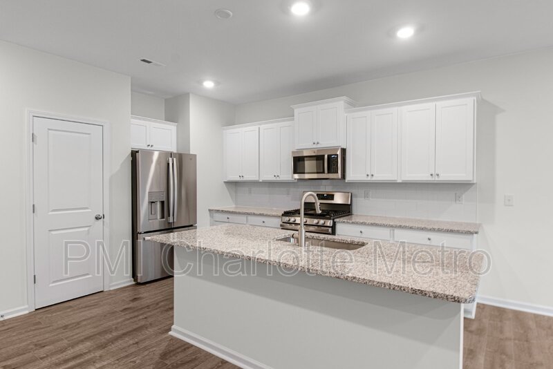 Monroe Townhome: 2808 Trinity St