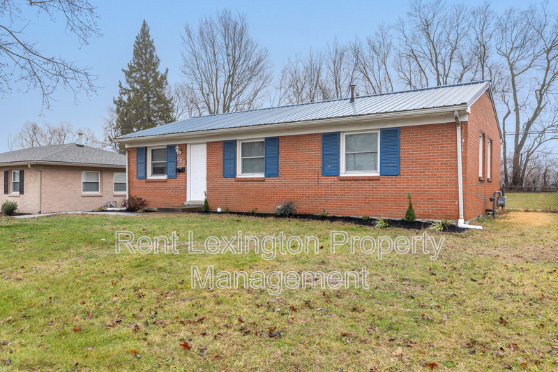 Lexington House: 328 Harvard Drive