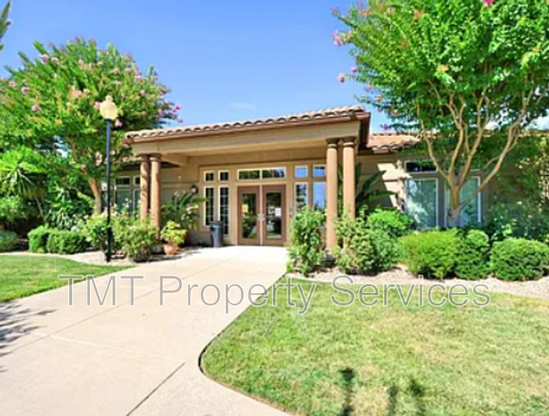 Sacramento Condo: 4200 E Commerce Way