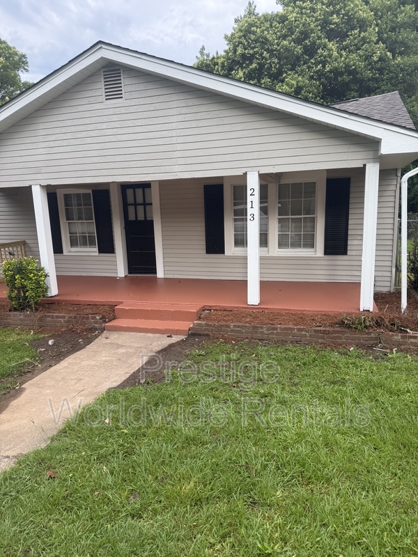 Manchester House: 213 Walker Avenue