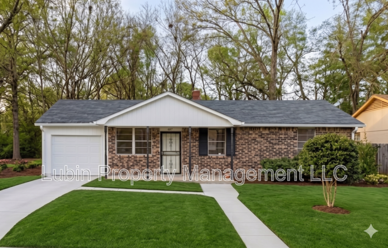 Memphis House: 4687 Royal Ridge Dr