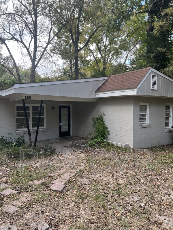 Columbus House: 855 Goodson Drive