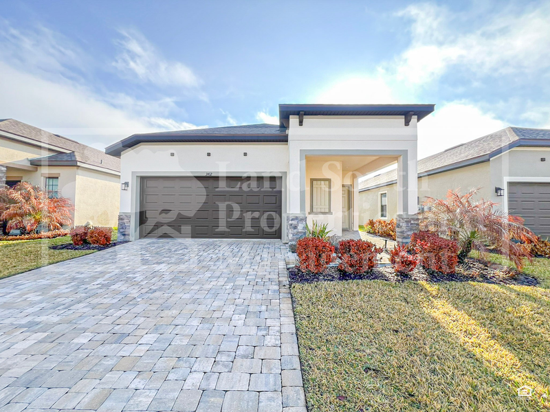 Lakeland House: 3412 Cup Drive