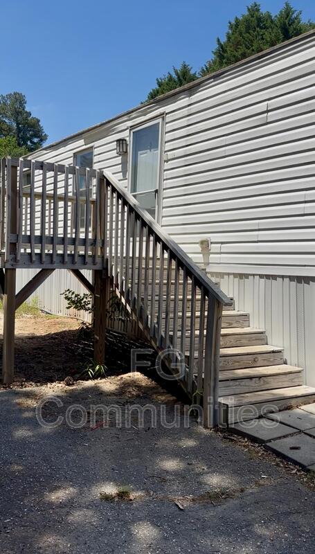 Gastonia House: 106 Mike Road