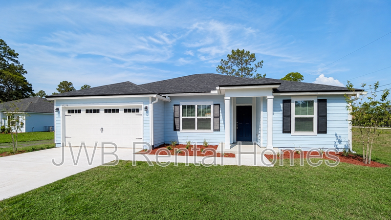 Jacksonville House: 14228 Gossett St