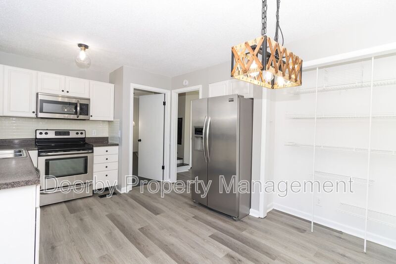 Ooltewah House: 2983 E Freedom Circle