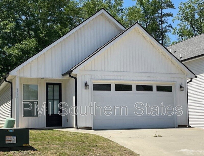 Travelers Rest House: 402 Albus Drive