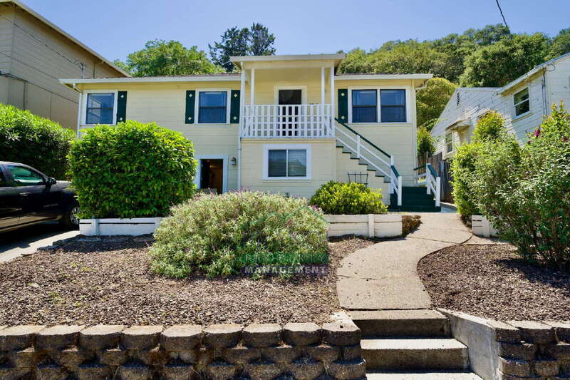 San Rafael House: 2049 5th Ave