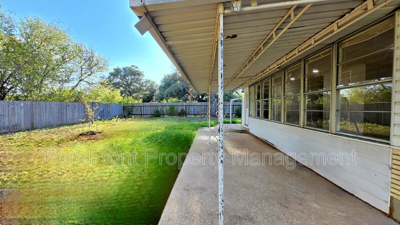 503 22nd Street  TX 78861 - Photo 27