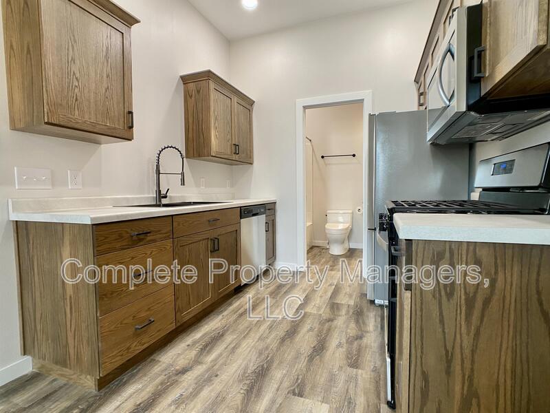Albert Lea Condo: 423 Adams Avenue - 1