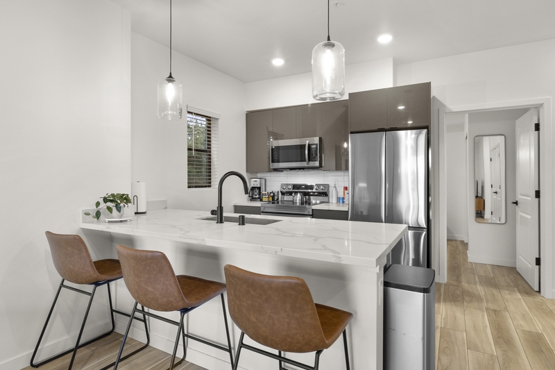 Lakewood Condo: The Meadowlark 5402 77th street west - 307