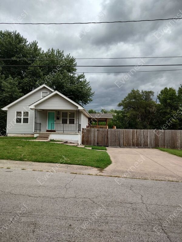 Request a Viewing for 1113 South Emery Street Tenant Turner