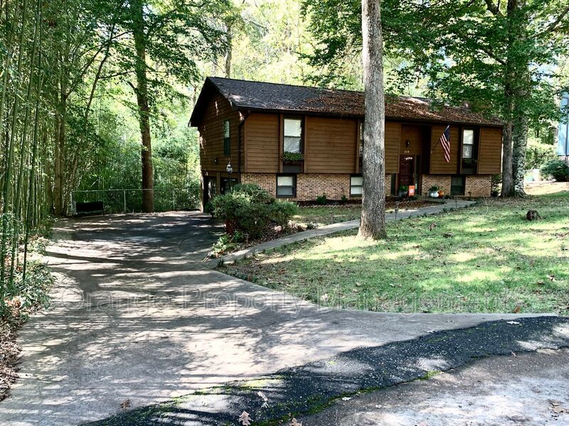 Central House: 328 Wellington Way