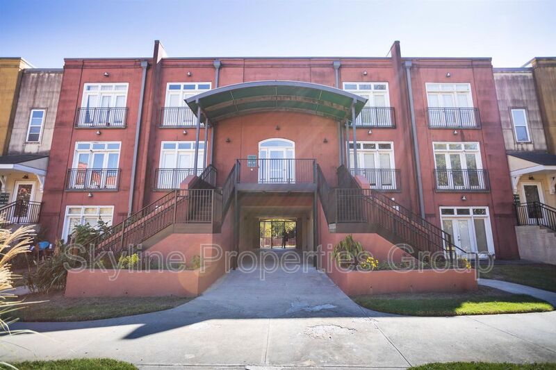 Request a Viewing for 502 Pryor Street Southwest, Unit 317 Tenant Turner