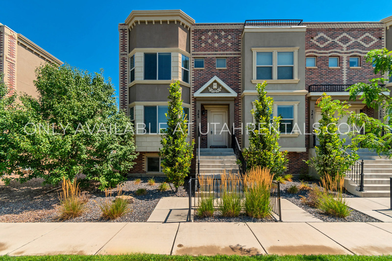 Spanish Fork Townhome: 345 W Park View Ln