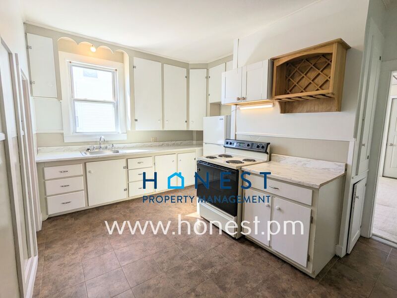 Winslow Condo: 8 LaSalle Street