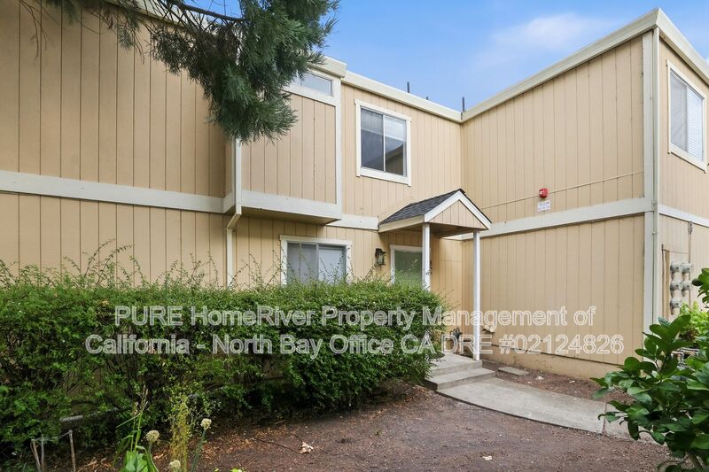 Rohnert Park Condo: 455 Enterprise Dr