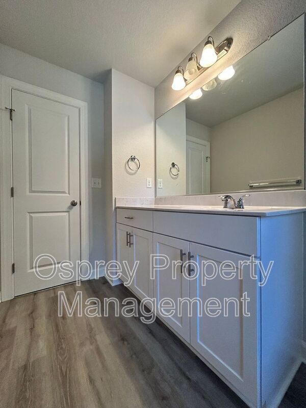 Rent Special Alert! Move in by Christmas and enjoy 1/2 off January's rent! - Photo 18