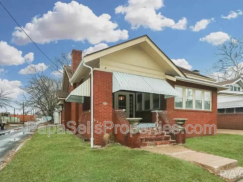 Peoria House: 107 E Archer