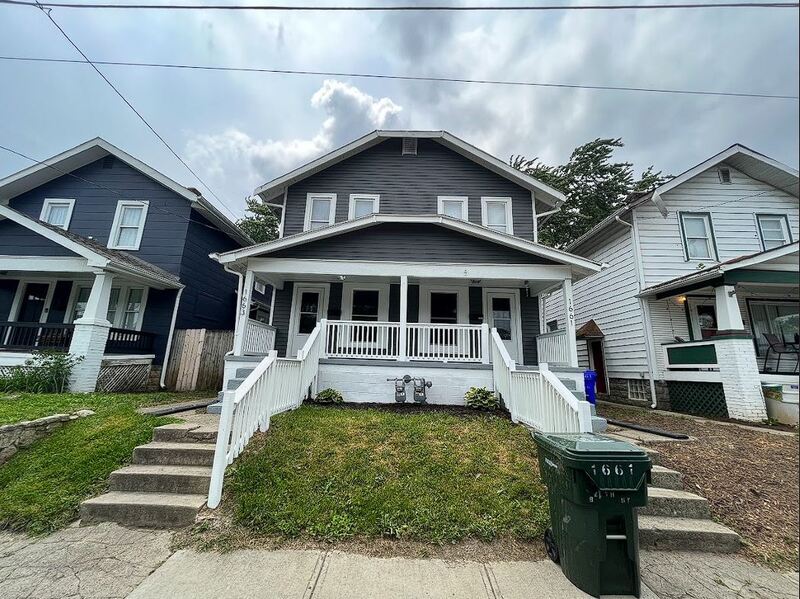 Columbus Townhome: 1663 S 4th St.