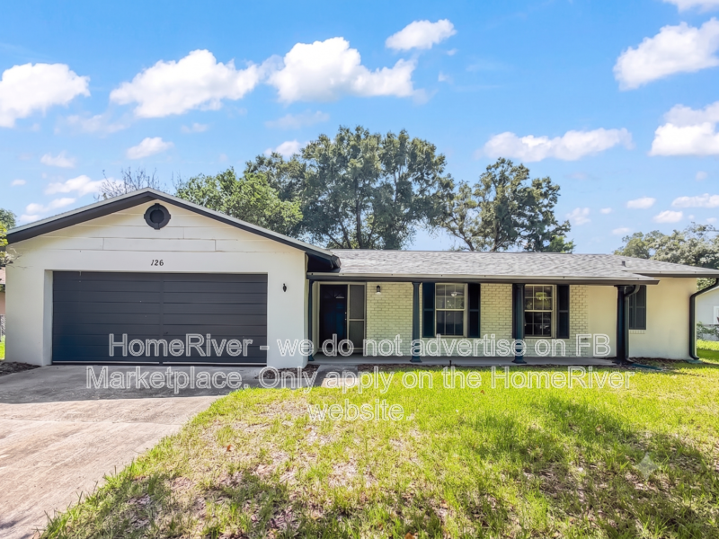 Longwood House: 126 N Pressview Ave