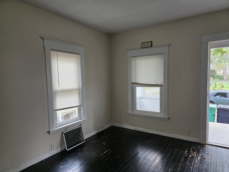 Niagara Falls House: 159 80th St.