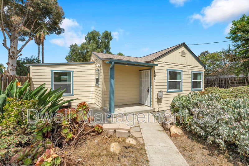 Lemon Grove House: 8355 Golden Ave