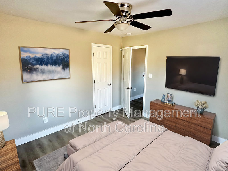 Lexington Condo: 920 Holt St