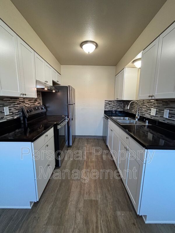 Vancouver Condo: 1002 NE 86th ST