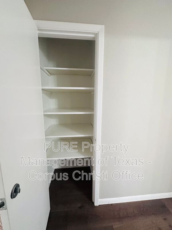 Corpus Christi House: 4006 Panama Drive