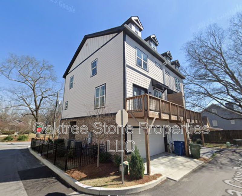 Atlanta House: 1996 Main St NW