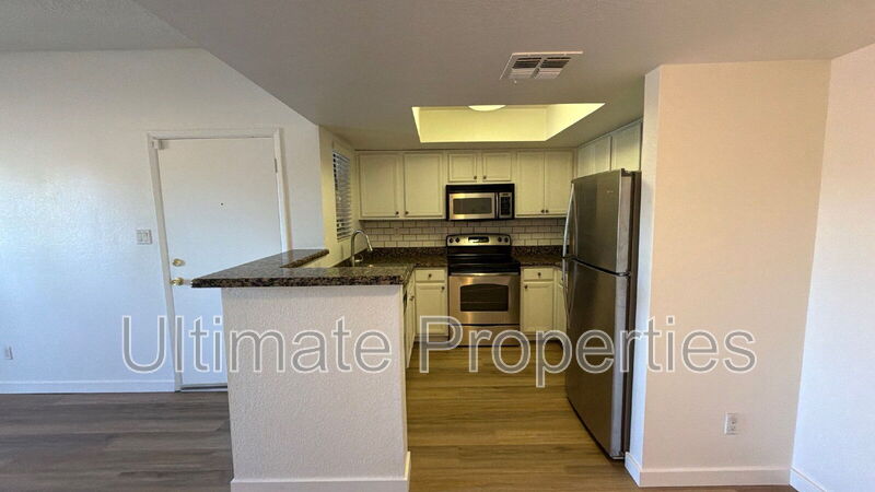 Glendale Condo: 5757 West Eugie Avenue