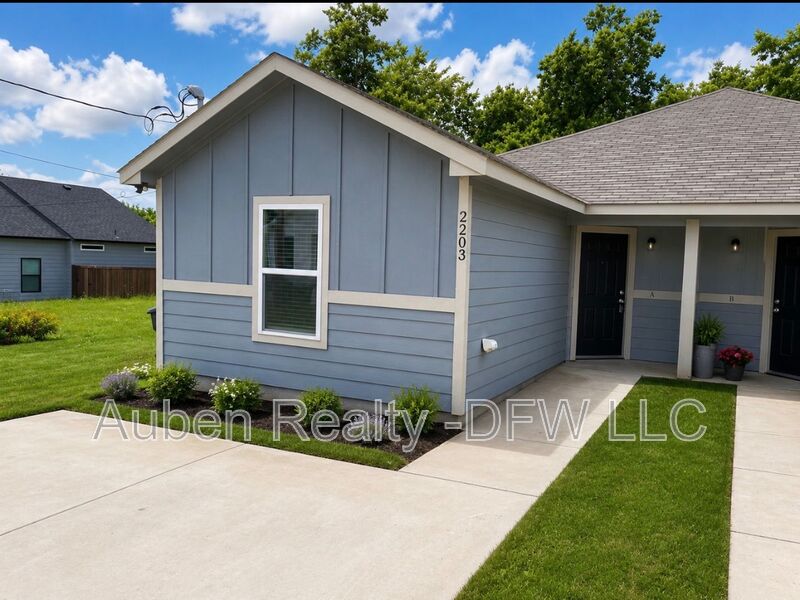 Greenville Condo: 2203 Henry Street