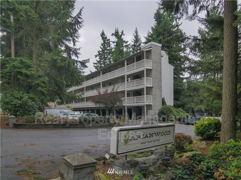 Bellevue House: 14517 NE 40th St. F201