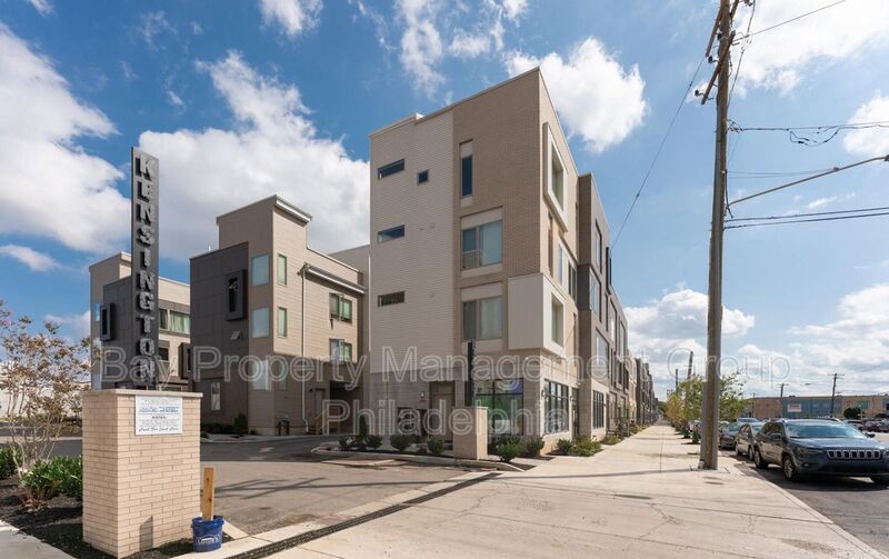Philadelphia House: 2131 Kensington Walk