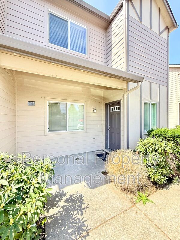 Vancouver Townhome: 12600 NE 49th Street