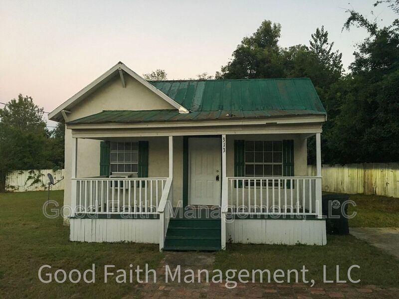 Waynesboro House: 313 W 11th Street