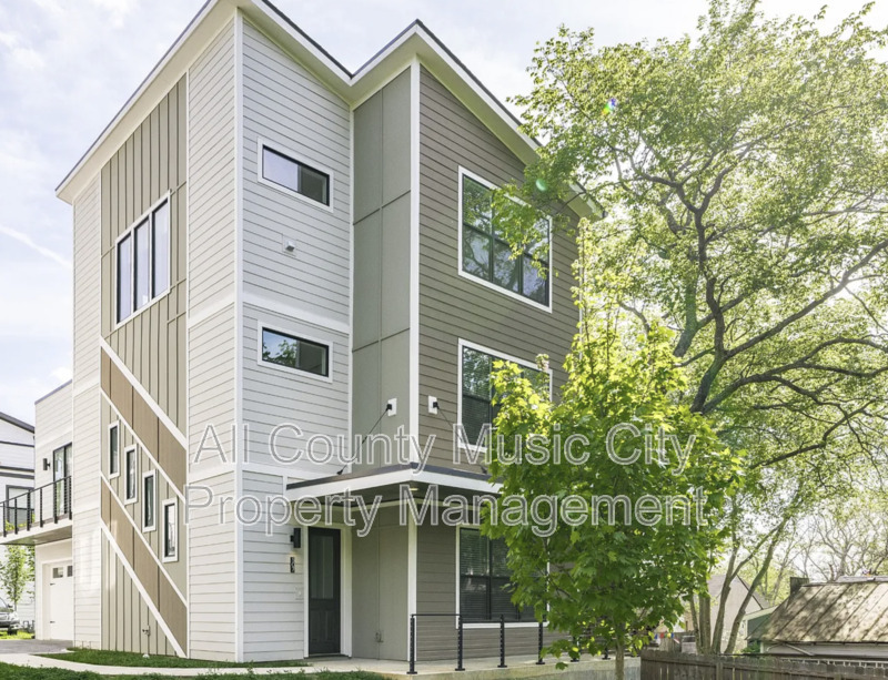 Nashville House: 507 Summit St