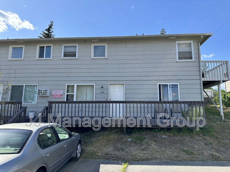 Cheney Condo: 1223 2nd Street