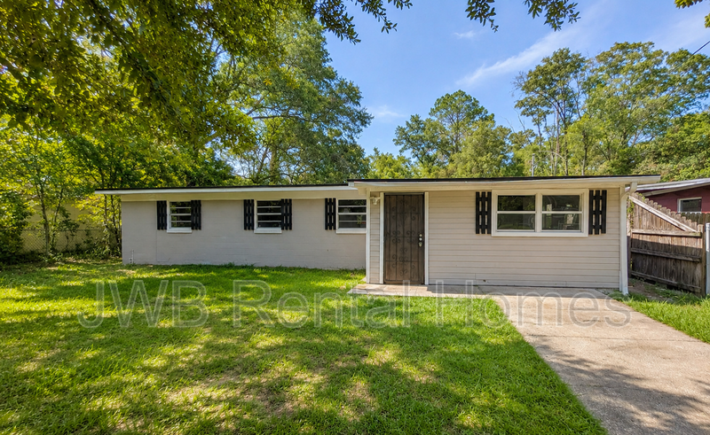 Jacksonville House: 2908 10th St W