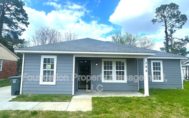 Memphis House: 388 Bonnell Avenue