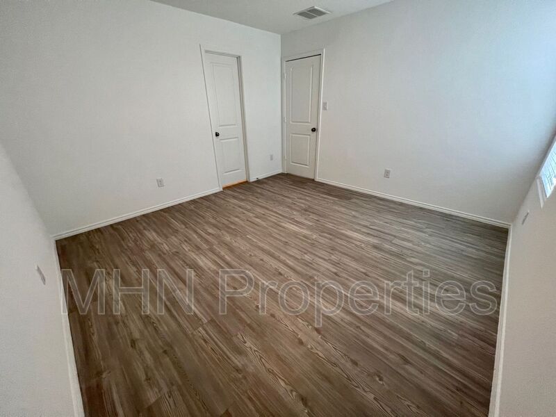 *First Time Rental* Be the first to lease this Beautiful New Construction Home in the desirable Sage Meadows Community! - Photo 12