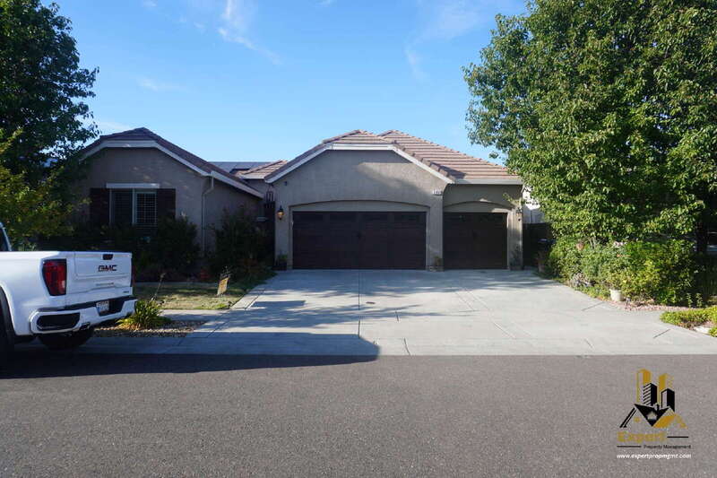 Roseville House: 6064 Cohasset Drive